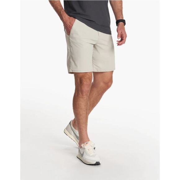 Vuori Mens Meta Shorts 8" Birch Khaki Technical Athleisure NWT 32 - Picture 1 of 6